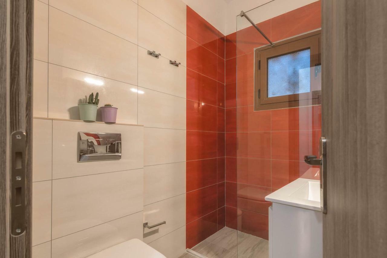 Kiki Studios Kalamákion Buitenkant foto